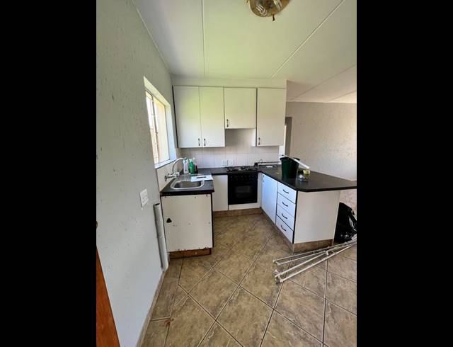 2 BEDROOM TOWNHOUSE FOR SALE IN DALPARK EXT 1